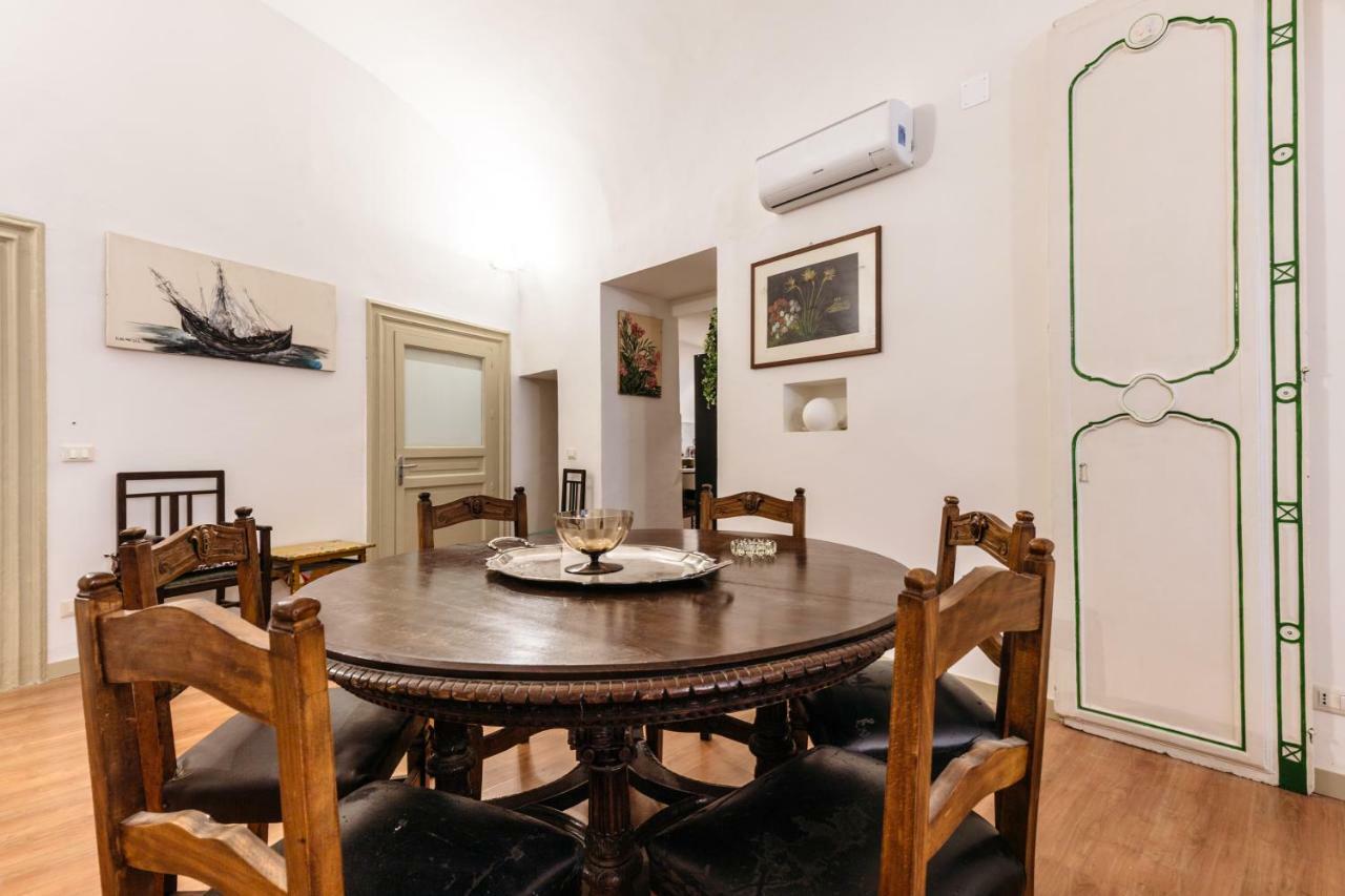 Case Barbera Via Parlamento Palermo Luaran gambar